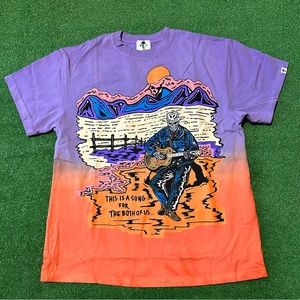 Warren Lotas the singer Alt ombre tee